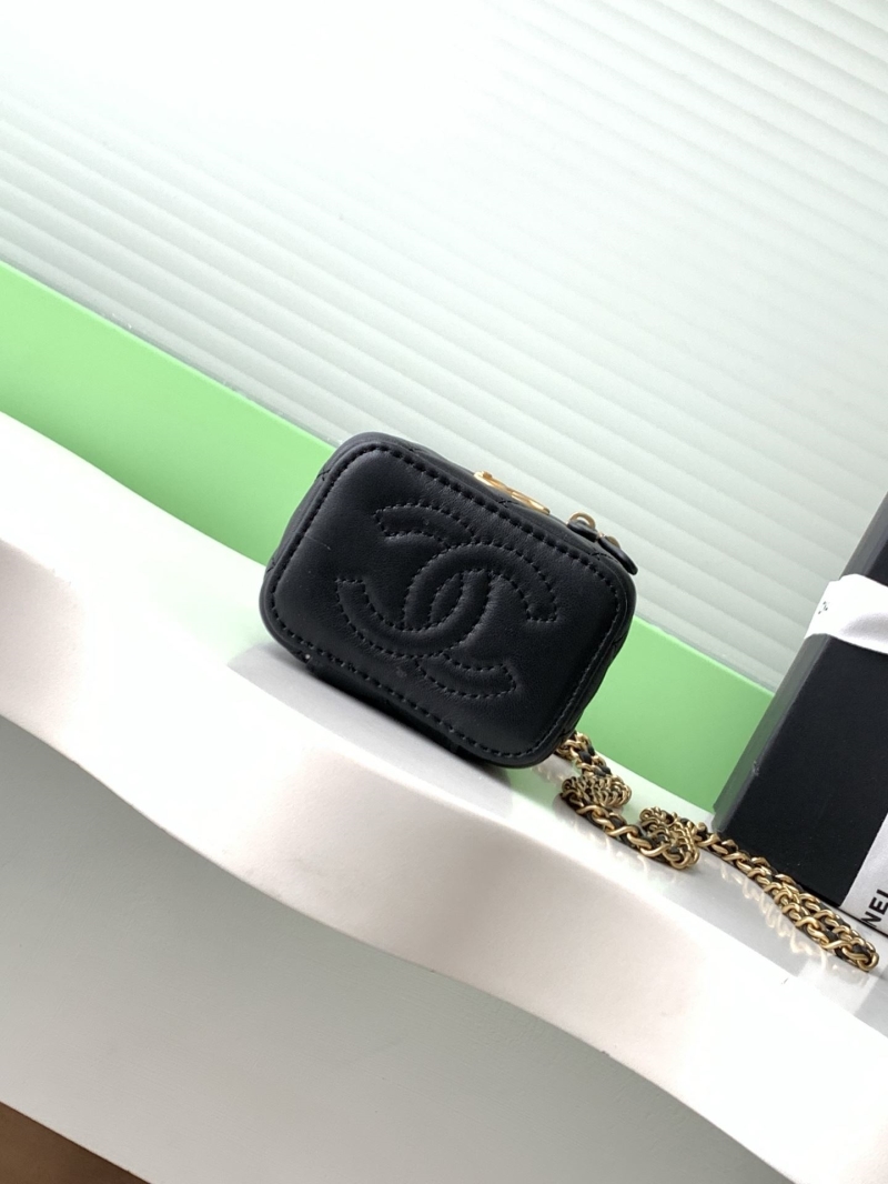 Ch**el cosmetic bags